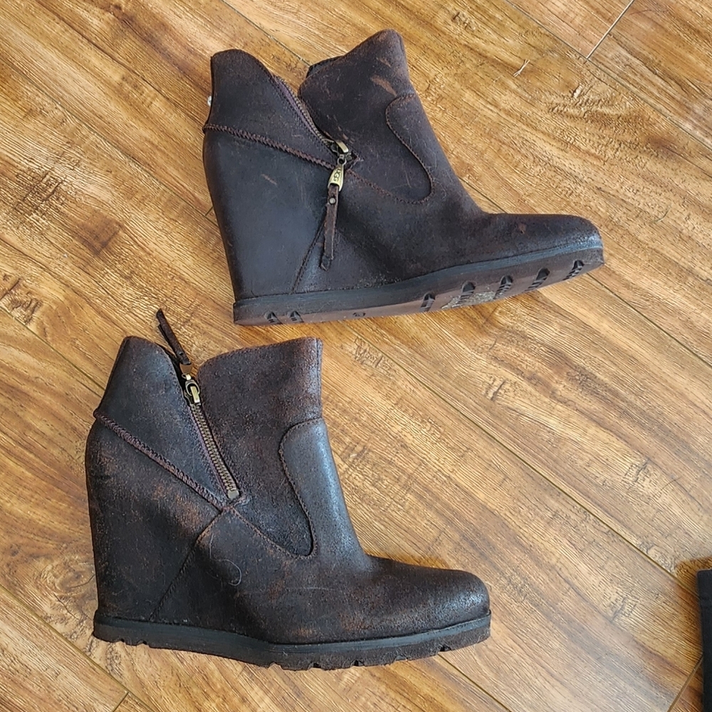 UGG Dark Brown Wedge Boots, Size 9, Comfy, Cozy.